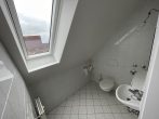KNIPFER IMMOBILIEN - Erstbezug nach Modernisierung - Elegante Dachwohnung in Dasing zum Kauf! - Gäste-WC