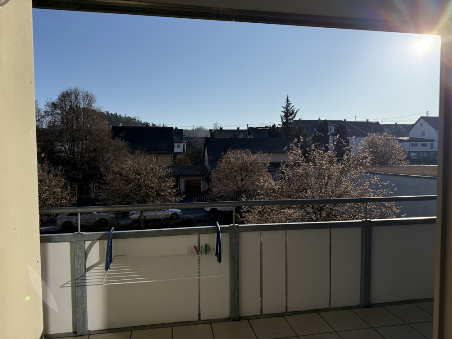 KNIPFER`S IMMOBILIENSCHÄTZE – Sonnige 2 ZKB mit Balkon in Aindling zur Miete, 86447 Aindling, Etagenwohnung