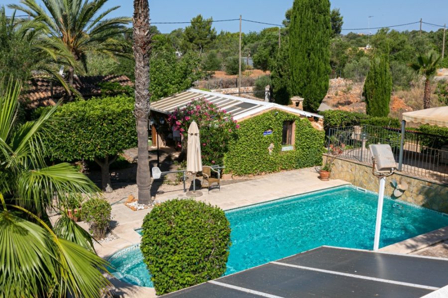 Bild - MALLORCA BROKER – Finca mit Pool und Gästehaus bei Llucmajor zum Kauf