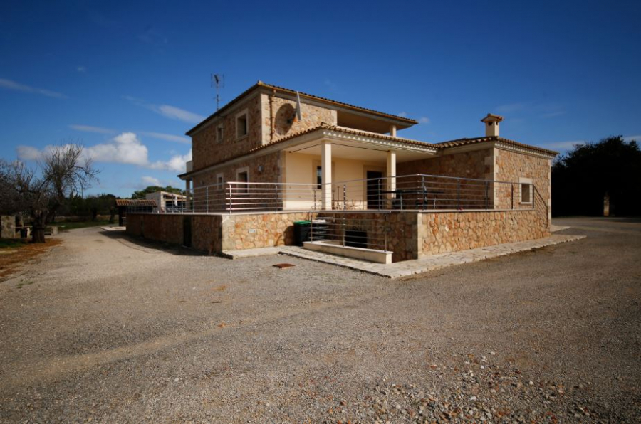 finca2 - KNIPFER IMMOBILIEN – Mallorca – Luxuriöse Finca mit Pool in Alcudia zum Kauf!