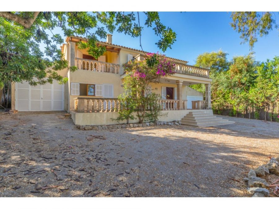 Bild - MALLORCA BROKER – Großzügiges Einfamilienhaus mit Pool in Bonaire zum Kauf