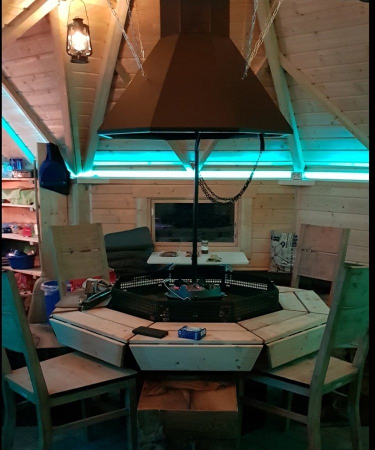 Bild - KNIPFER`S IMMOBILIENSCHÄTZE – Großzügiges EFH mit Einliegerwohnung, Doppelgarage und tollem Garten