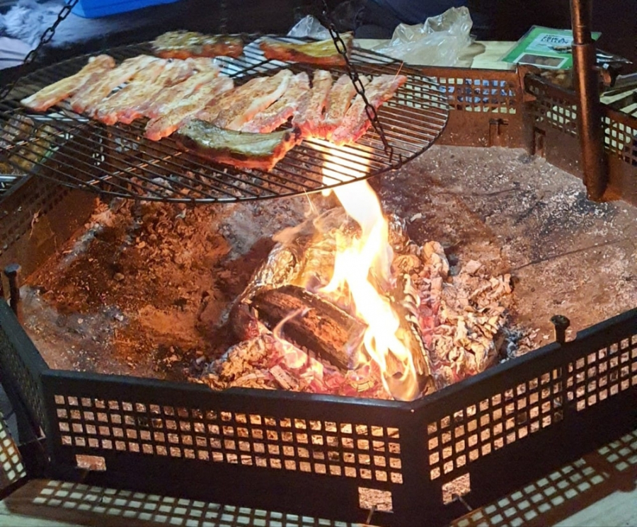 Bild - KNIPFER`S IMMOBILIENSCHÄTZE – Großzügiges EFH mit Einliegerwohnung, Doppelgarage und tollem Garten