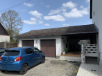 KNIPFER IMMOBILIEN - Dreifamilienhaus mit 2 Garagen in Reutern zum Kauf - Bild