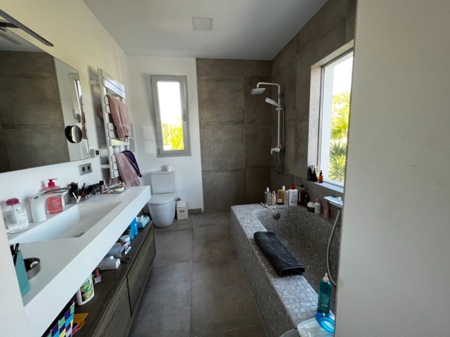 Bild - IBIZA – Villa mit Pool und Tourismuslizenz