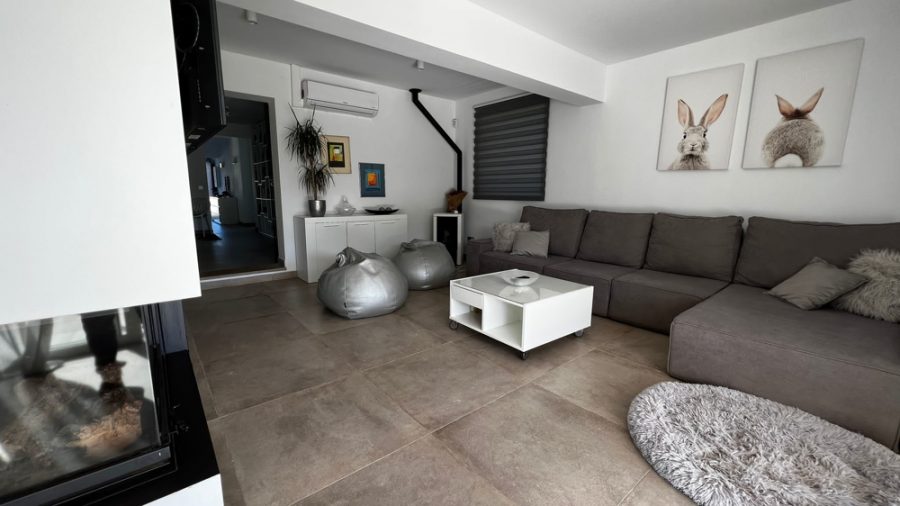 Bild - IBIZA – Villa mit Pool und Tourismuslizenz