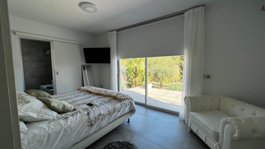 Bild - IBIZA – Villa mit Pool und Tourismuslizenz