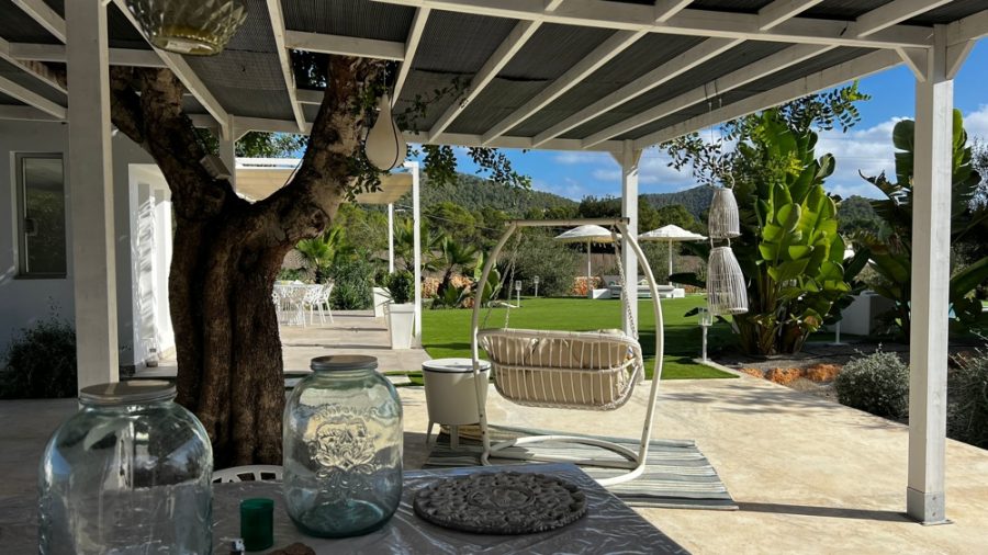 Bild - IBIZA – Villa mit Pool und Tourismuslizenz