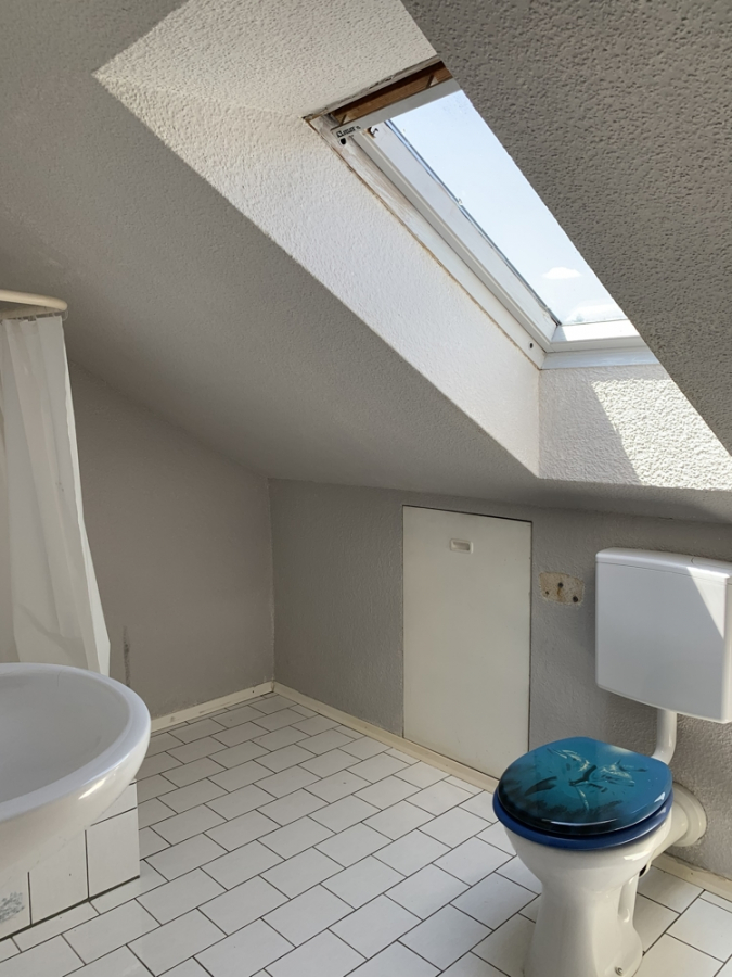 Bild - KNIPFER`S IMMOBILIENSCHÄTZE – Reiheneckhaus mit Wintergarten und Garage in Bonstetten zum Kauf