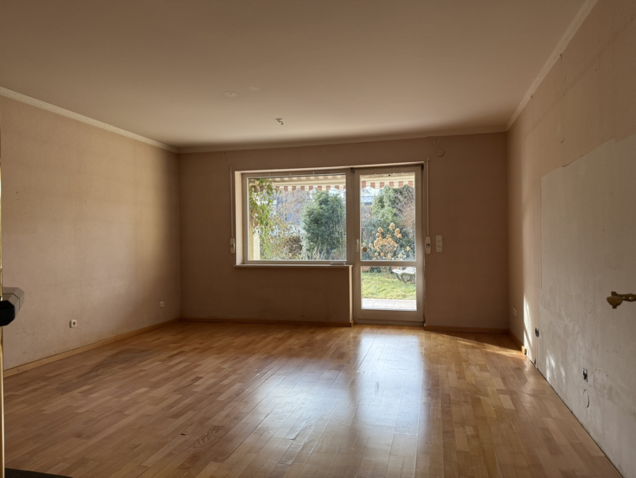 Bild - KNIPFER`S IMMOBILIENSCHÄTZE – Große Gartenwohnung mit 3 ZKB, TG + Stellplatz in Diedorf-Lettenbach