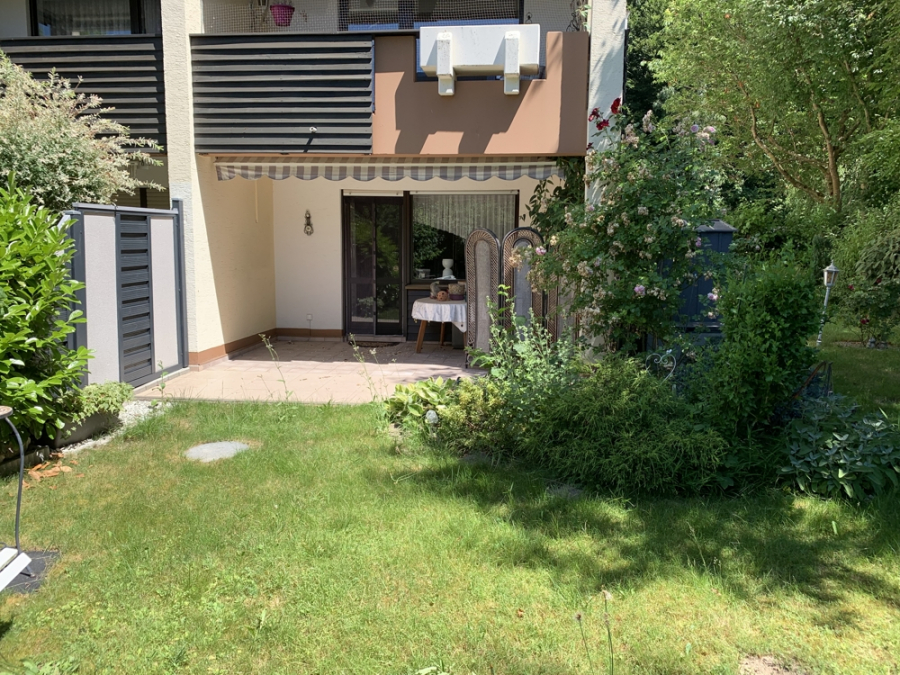 Bild - KNIPFER`S IMMOBILIENSCHÄTZE – Große Gartenwohnung mit 3 ZKB, TG + Stellplatz in Diedorf-Lettenbach