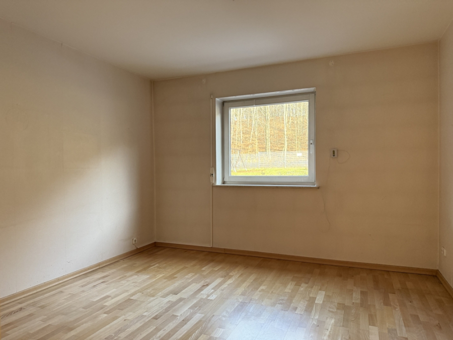 Bild - KNIPFER`S IMMOBILIENSCHÄTZE – Große Gartenwohnung mit 3 ZKB, TG + Stellplatz in Diedorf-Lettenbach