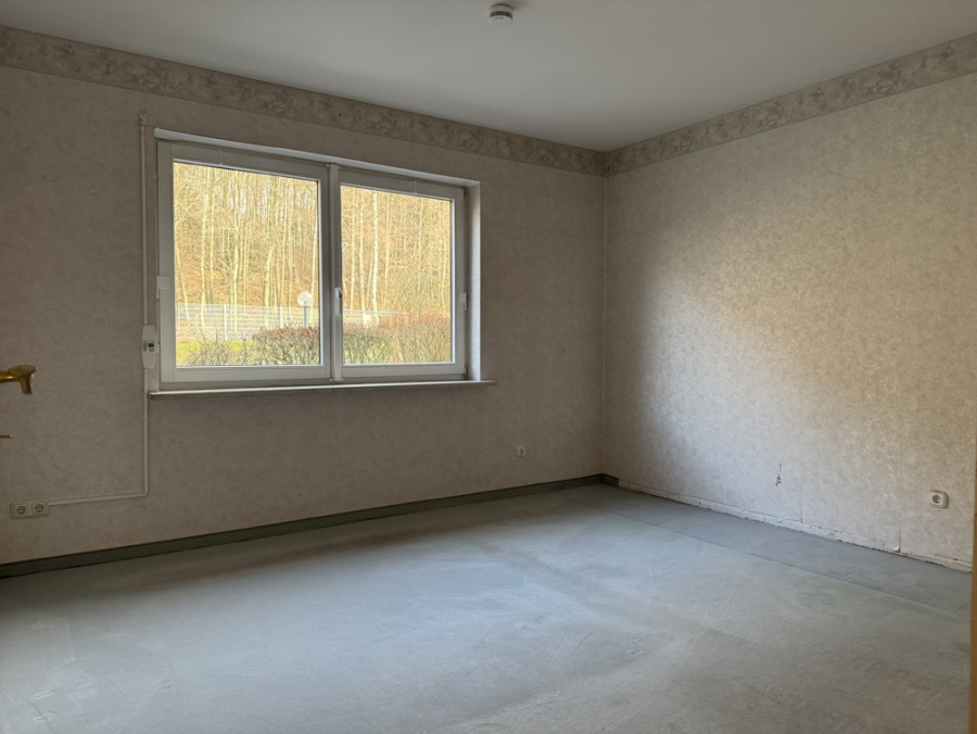 Bild - KNIPFER`S IMMOBILIENSCHÄTZE – Große Gartenwohnung mit 3 ZKB, TG + Stellplatz in Diedorf-Lettenbach