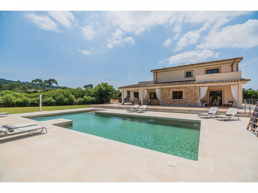 Pool - MALLORCA BROKER – Villa mit Tourismuslizenz in Alcudia Bonaire zum Kauf