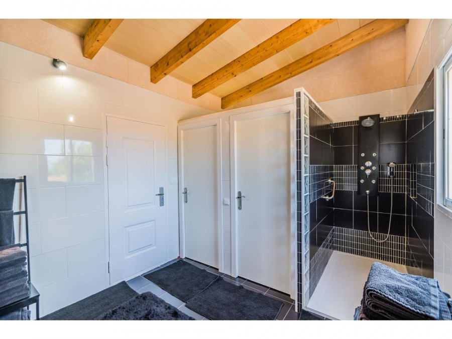 Bad - MALLORCA BROKER – Villa mit Tourismuslizenz in Alcudia Bonaire zum Kauf