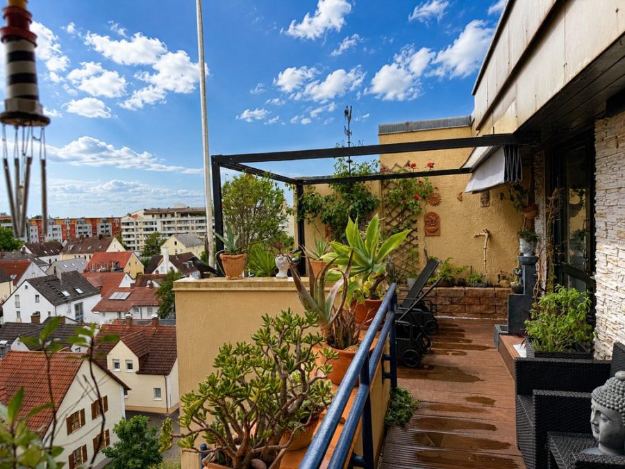 Penthouse mit 36 m² Dachterrasse & Fernblick in Augsburg-Pfersee, 86157 Augsburg / Pfersee, Penthousewohnung