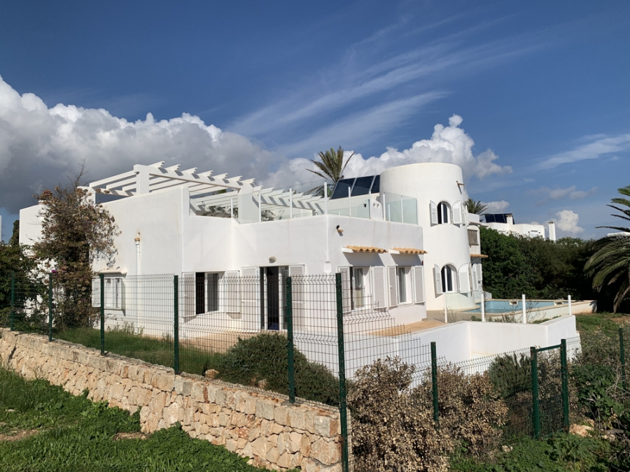 Bild - Villa in 1. Meereslinie in Cala D´Or zum Kauf
