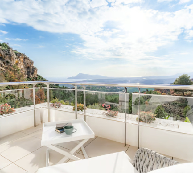 Bild - KNIPFER IMMOBILIEN – Luxuriöse Villa mit Pool und Meerblick in Altea zum Kauf