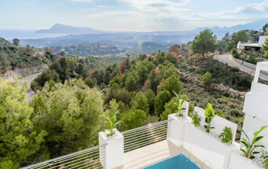 Bild - KNIPFER IMMOBILIEN – Luxuriöse Villa mit Pool und Meerblick in Altea zum Kauf
