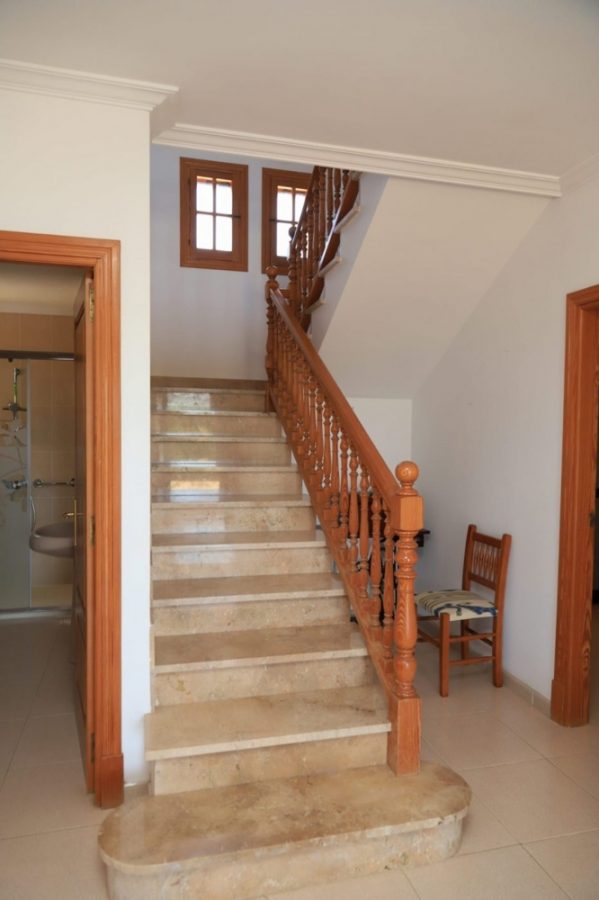 Bild - MALLORCA BROKER – Finca mit Pool und Obstplantage bei Palma zum Kauf