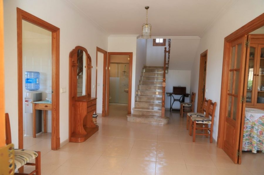 Bild - MALLORCA BROKER – Finca mit Pool und Obstplantage bei Palma zum Kauf