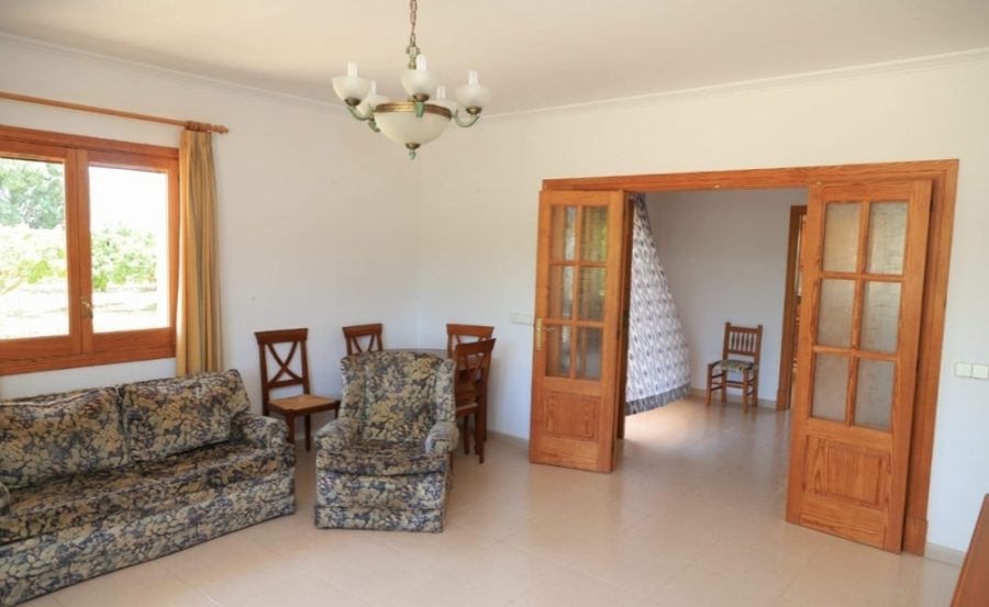 Bild - MALLORCA BROKER – Finca mit Pool und Obstplantage bei Palma zum Kauf