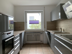 KNIPFER IMMOBILIEN - Gepflegtes 3-Familienhaus in Diedorf-Hausen mit Doppelgarage zum Kauf - Küche EG