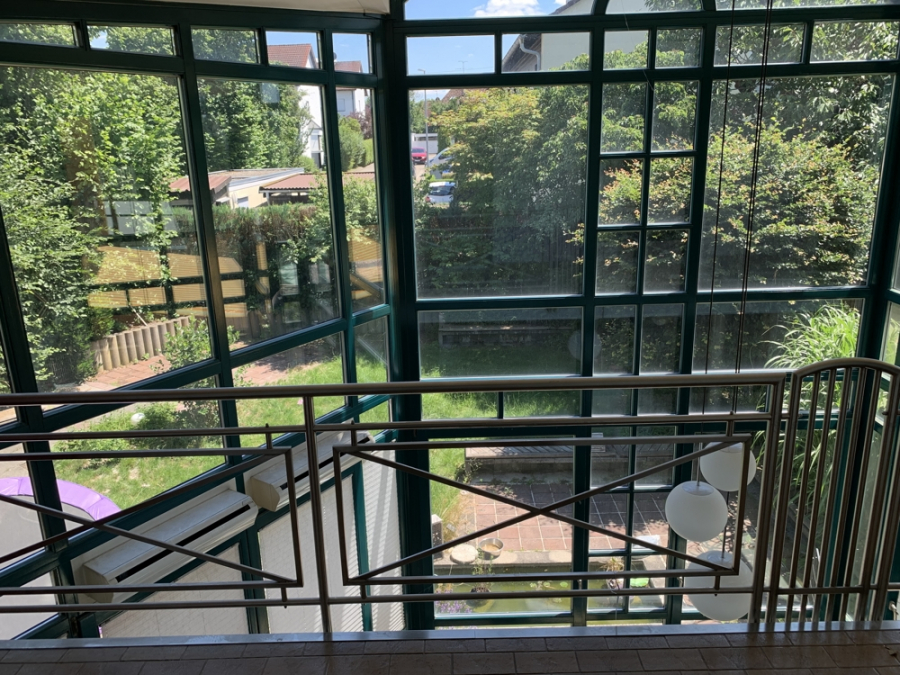 Bild - KNIPFER`S IMMOBILIENSCHÄTZE – Reiheneckhaus mit Wintergarten und Garage in Bonstetten zum Kauf