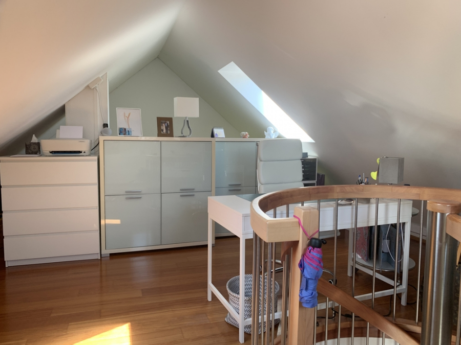 Bild - Ortsrandlage mit Feldblick & Sonne – Exklusive DHH mit Kamin & Whirlpool