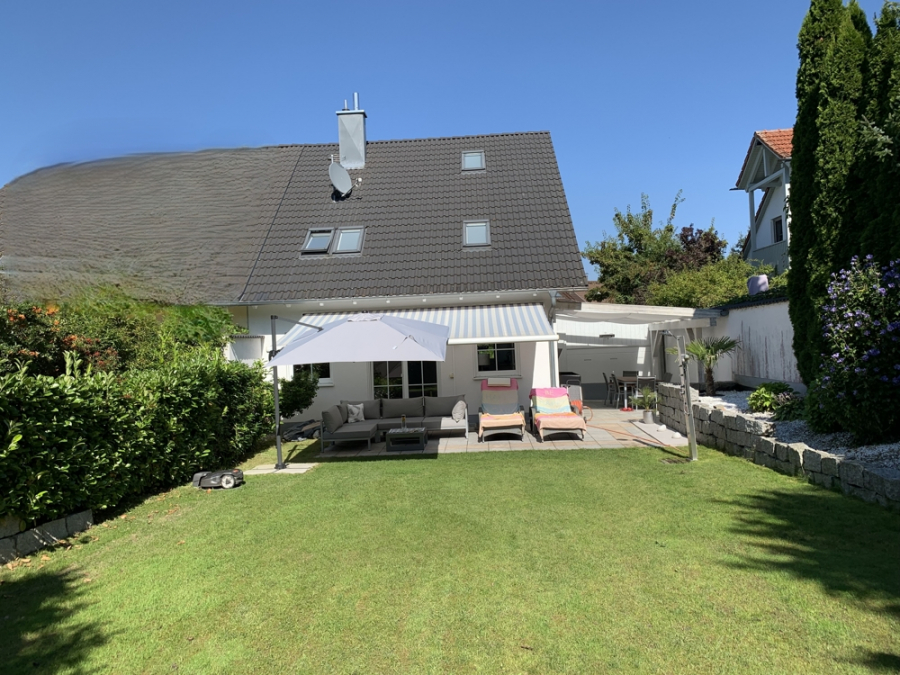 Ortsrandlage mit Feldblick & Sonne – Exklusive DHH mit Kamin & Whirlpool, 86420 Diedorf / Lettenbach, Doppelhaushälfte