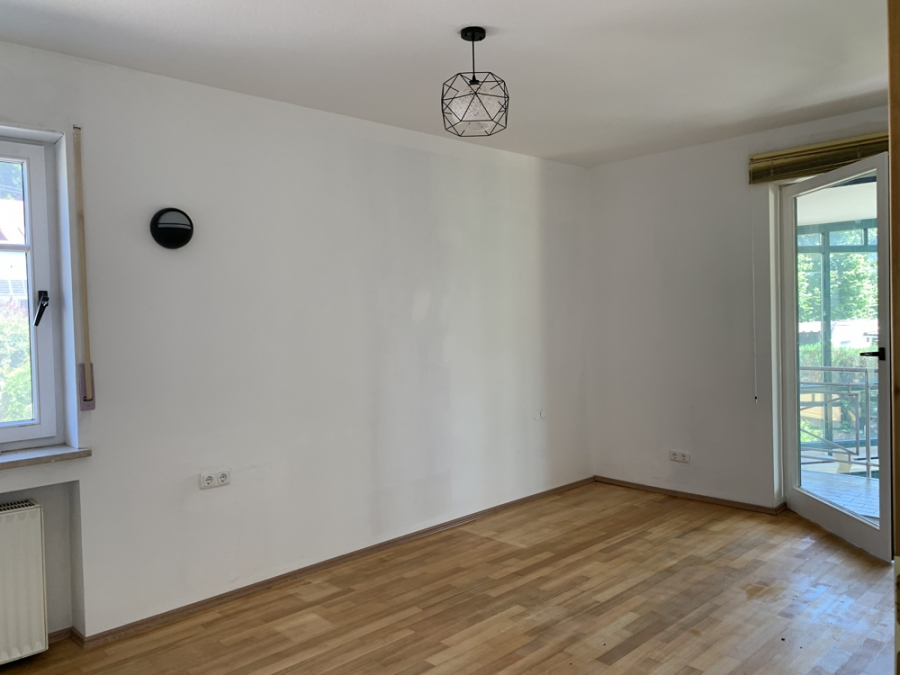 Bild - KNIPFER`S IMMOBILIENSCHÄTZE – Reiheneckhaus mit Wintergarten und Garage in Bonstetten zum Kauf