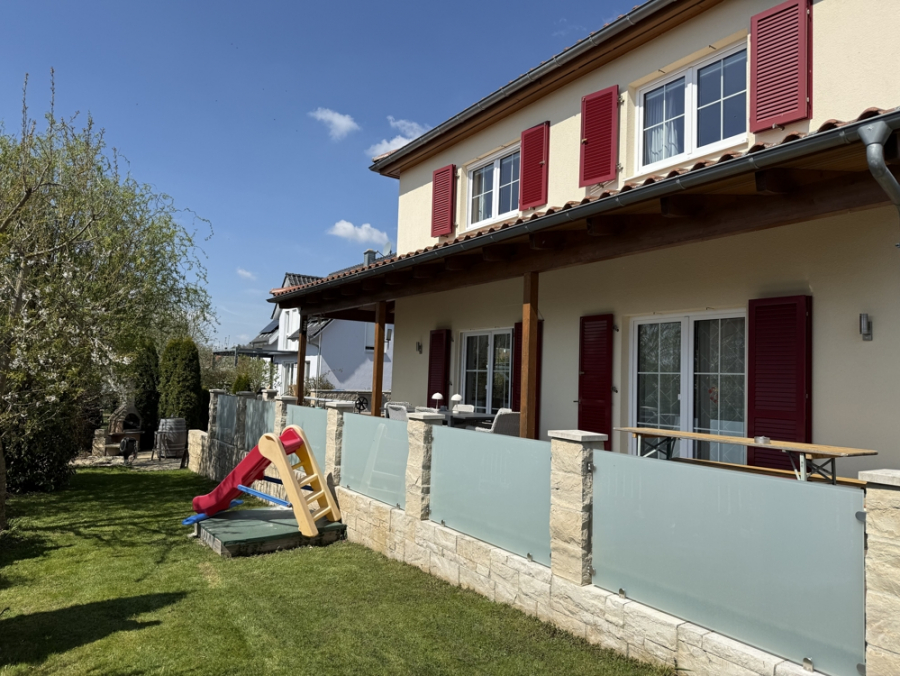 Bild - Luxus EFH mit Pool & XXL-Veranda in ruhiger Lage von Bonstetten