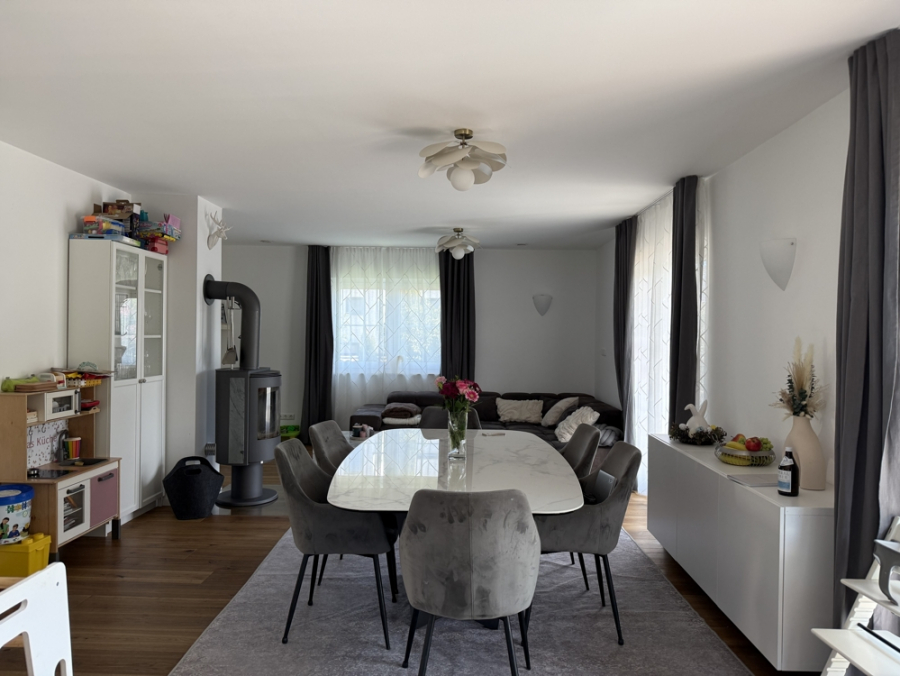 Bild - Luxus EFH mit Pool & XXL-Veranda in ruhiger Lage von Bonstetten