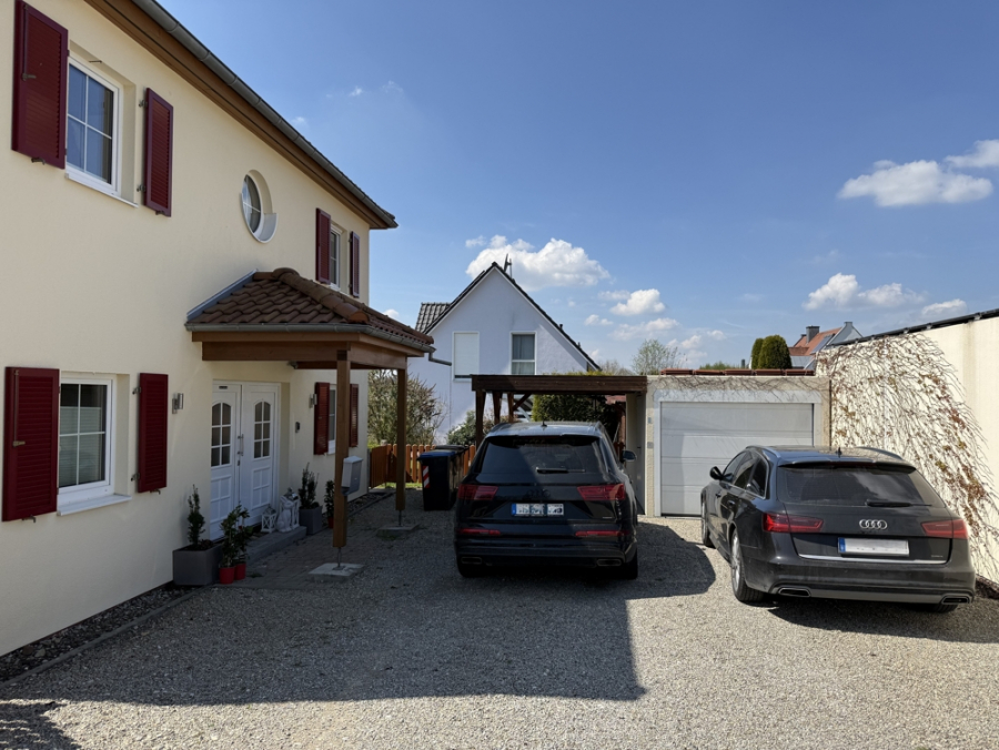 Bild - Luxus EFH mit Pool & XXL-Veranda in ruhiger Lage von Bonstetten