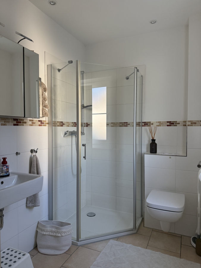 Bild - Luxus EFH mit Pool & XXL-Veranda in ruhiger Lage von Bonstetten