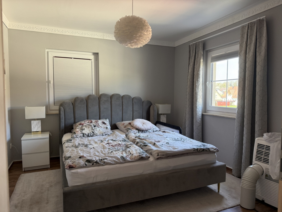 Bild - Luxus EFH mit Pool & XXL-Veranda in ruhiger Lage von Bonstetten