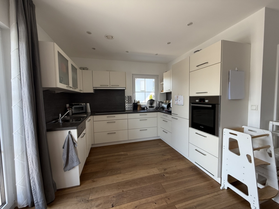 Bild - Luxus EFH mit Pool & XXL-Veranda in ruhiger Lage von Bonstetten