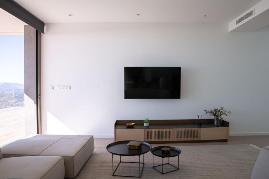 Bild - KNIPFER IMMOBILIEN – Moderne Luxusvilla mit Meerblick, Infinity-Pool, 4 Schlafzimmer, Gästeapartment