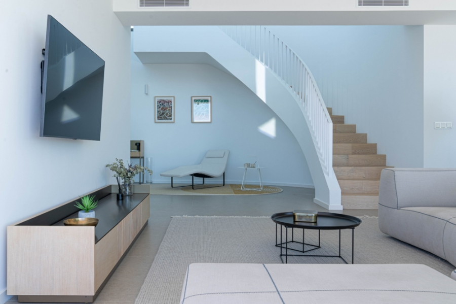 Bild - KNIPFER IMMOBILIEN – Moderne Luxusvilla mit Meerblick, Infinity-Pool, 4 Schlafzimmer, Gästeapartment