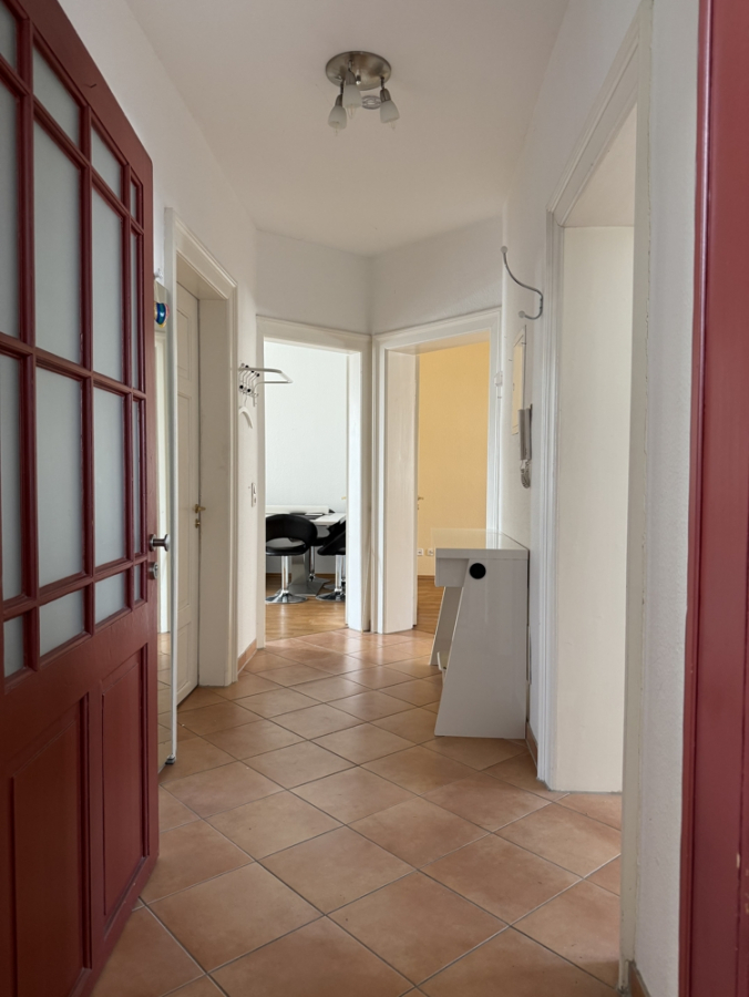 Bild - Altbau-Perle in Augsburg Innenstadt – Balkon, Aufzug & sofort bezugsfrei