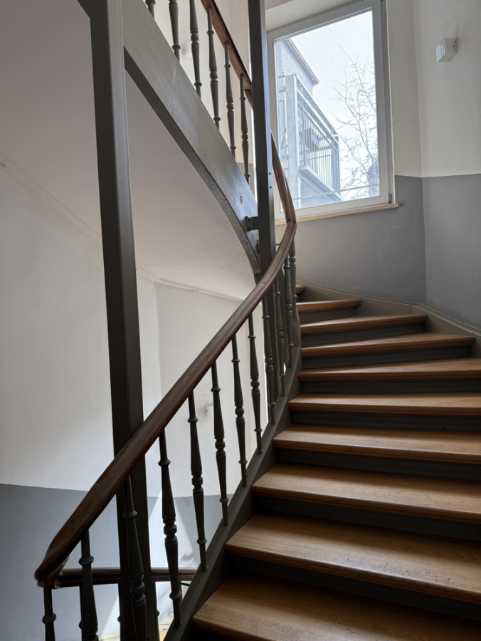 Bild - Altbau-Perle in Augsburg Innenstadt – Balkon, Aufzug & sofort bezugsfrei