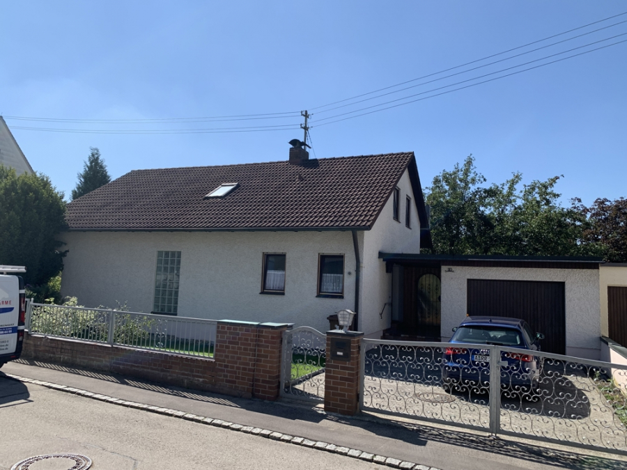 Bild - KNIPFER`S IMMOBILIENSCHÄTZE – TOP Lage – Einfamilienhaus mit Potenzial und tollem Garten in Diedorf