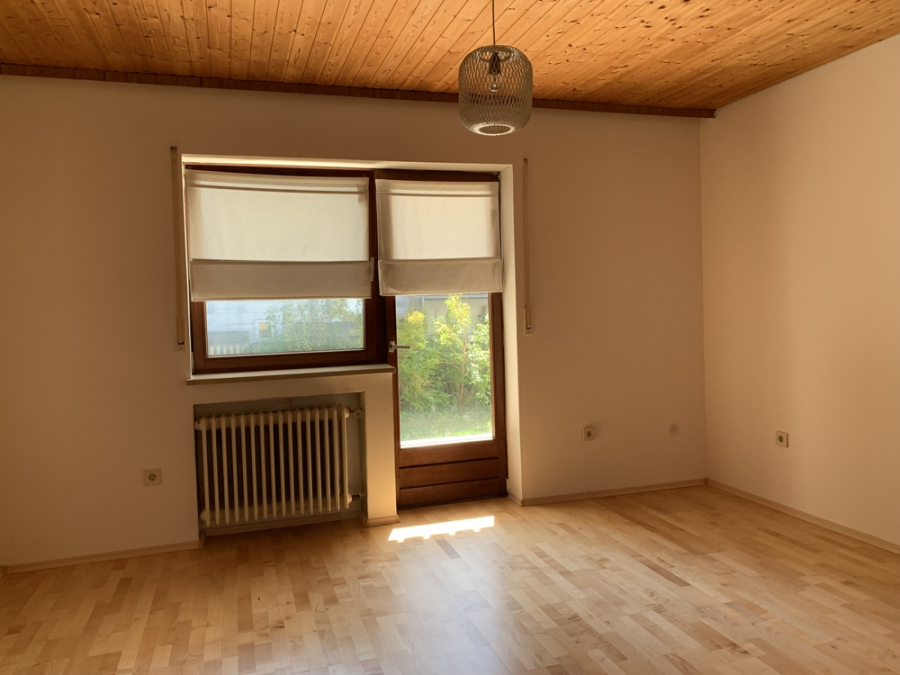 Bild - KNIPFER`S IMMOBILIENSCHÄTZE – TOP Lage – Einfamilienhaus mit Potenzial und tollem Garten in Diedorf