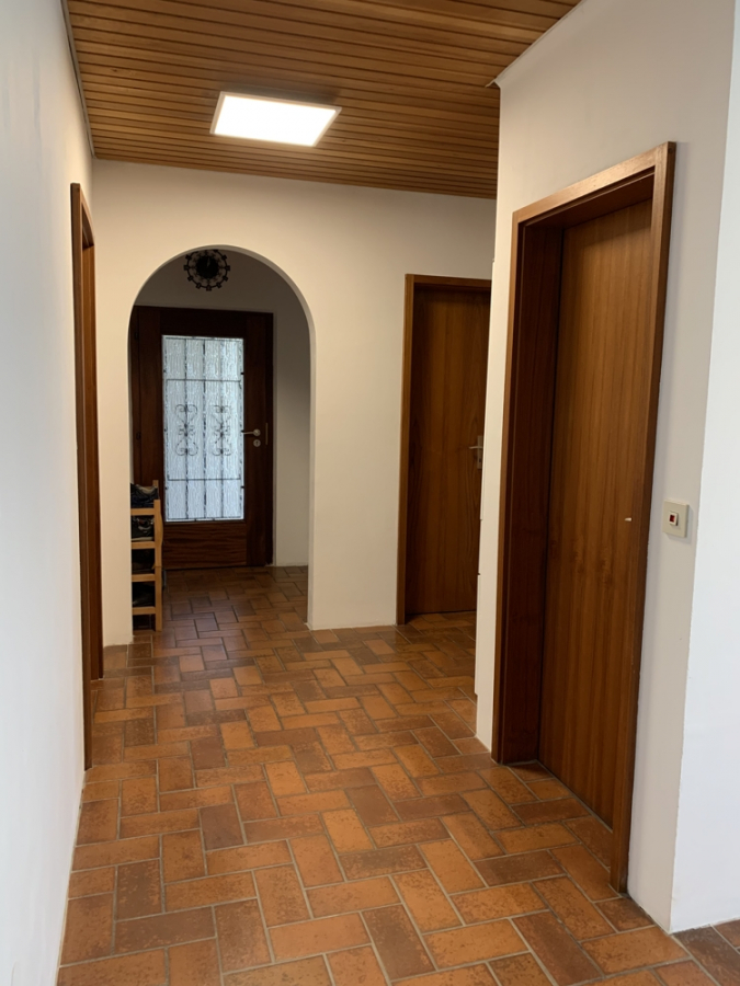 Bild - KNIPFER`S IMMOBILIENSCHÄTZE – TOP Lage – Einfamilienhaus mit Potenzial und tollem Garten in Diedorf