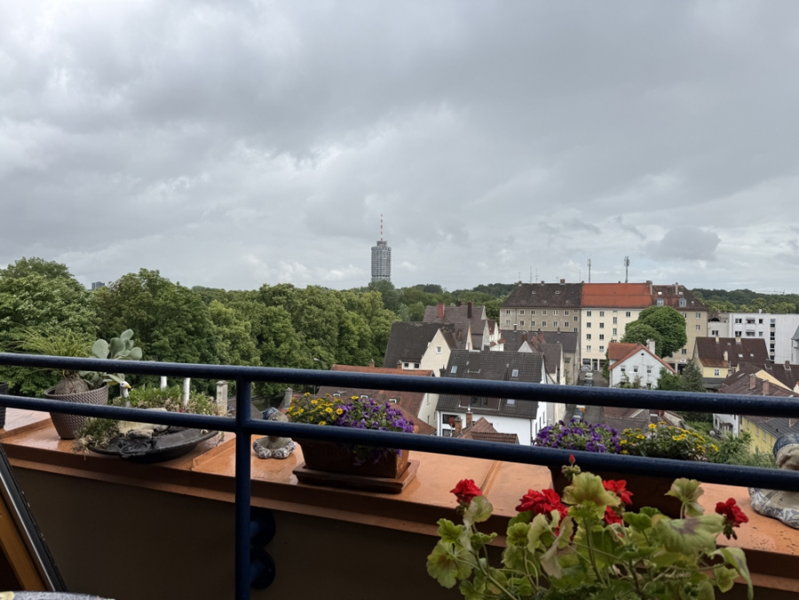 Penthouse mit 36 m² Dachterrasse und Fernblick in Augsburg-Pfersee