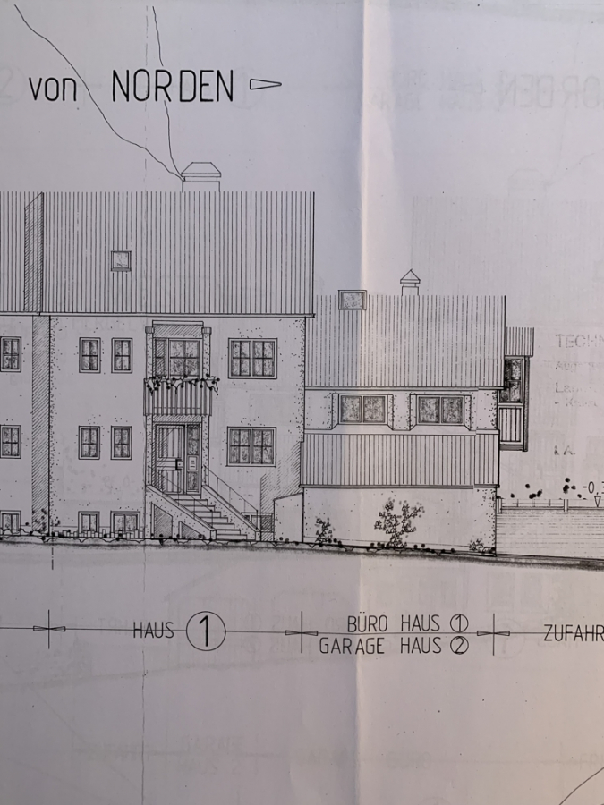 Ansicht Norden - Wohnen & Arbeiten perfekt kombiniert – DHH mit Anbau, Büro & Einliegeroption