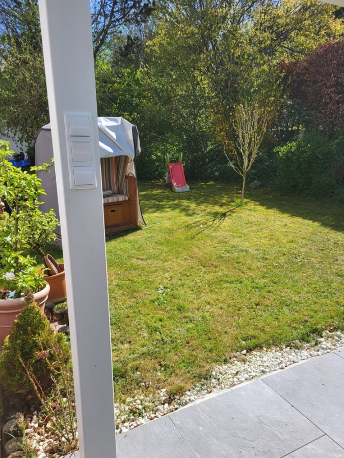 Garten - KNIPFER`S IMMOBILIENSCHÄTZE – TOP- Lage – DHH mit Anbau für Büro/Einliegerwohnung u. Außen-Whirlpool