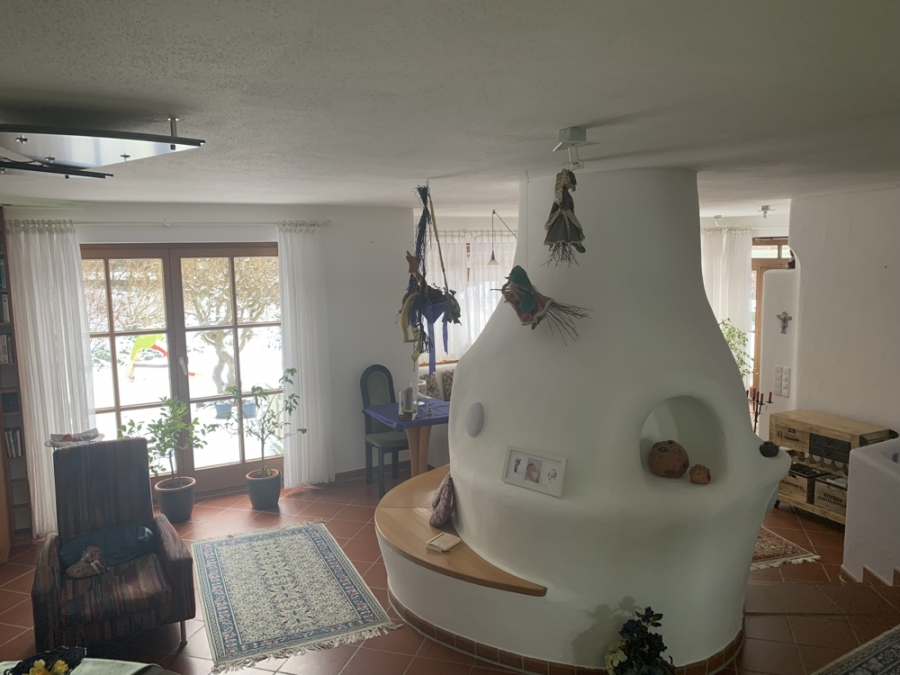 Wohnzimmer - KNIPFER`S IMMOBILIENSCHÄTZE – TOP- Lage – DHH mit Anbau für Büro/Einliegerwohnung u. Außen-Whirlpool