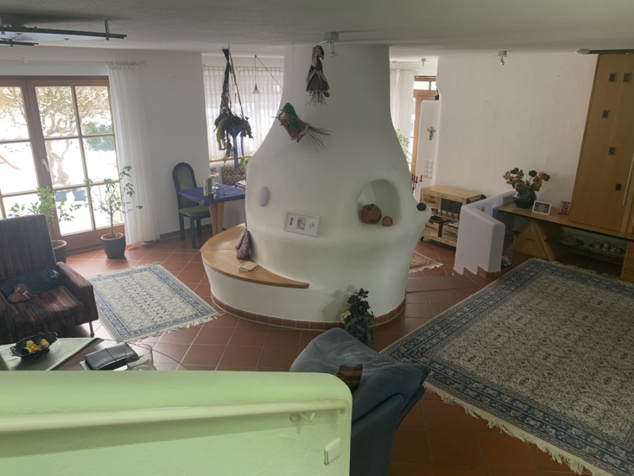 Wohnzimmer - KNIPFER`S IMMOBILIENSCHÄTZE – TOP- Lage – DHH mit Anbau für Büro/Einliegerwohnung u. Außen-Whirlpool