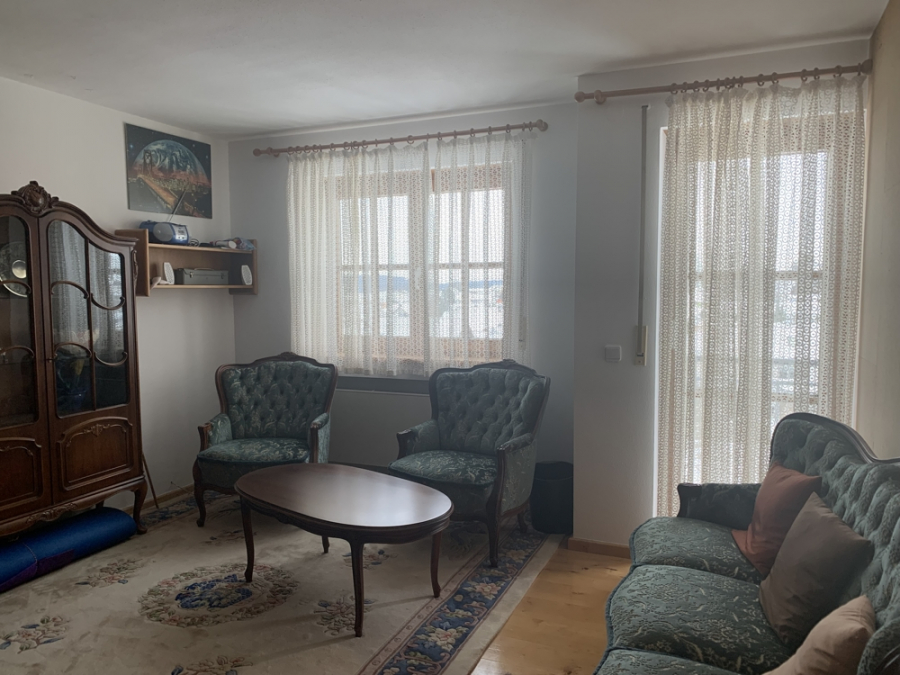 Kinderzimmer - KNIPFER`S IMMOBILIENSCHÄTZE – TOP- Lage – DHH mit Anbau für Büro/Einliegerwohnung u. Außen-Whirlpool